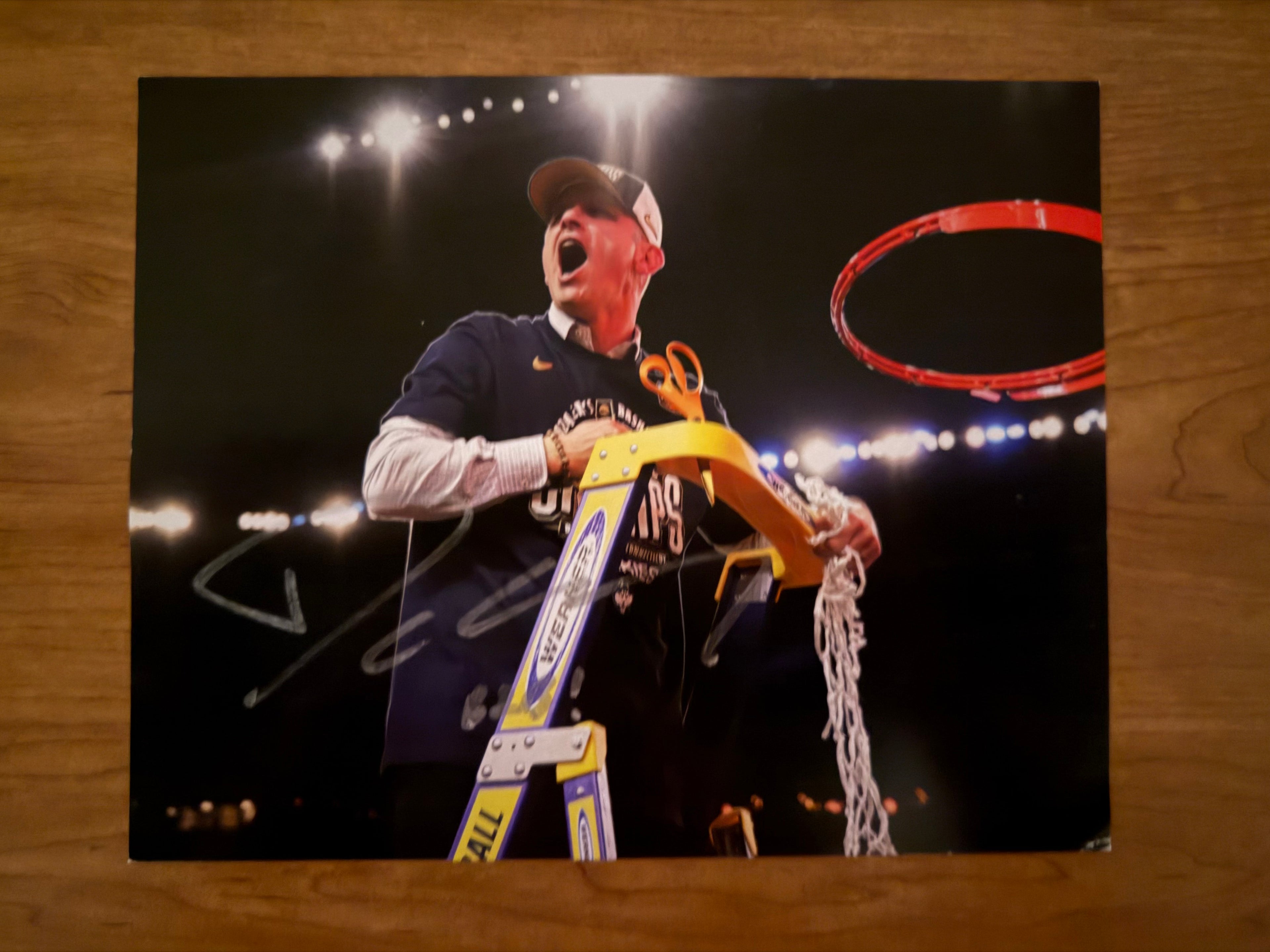 Dan Hurley Autographed Net Cutting Photo