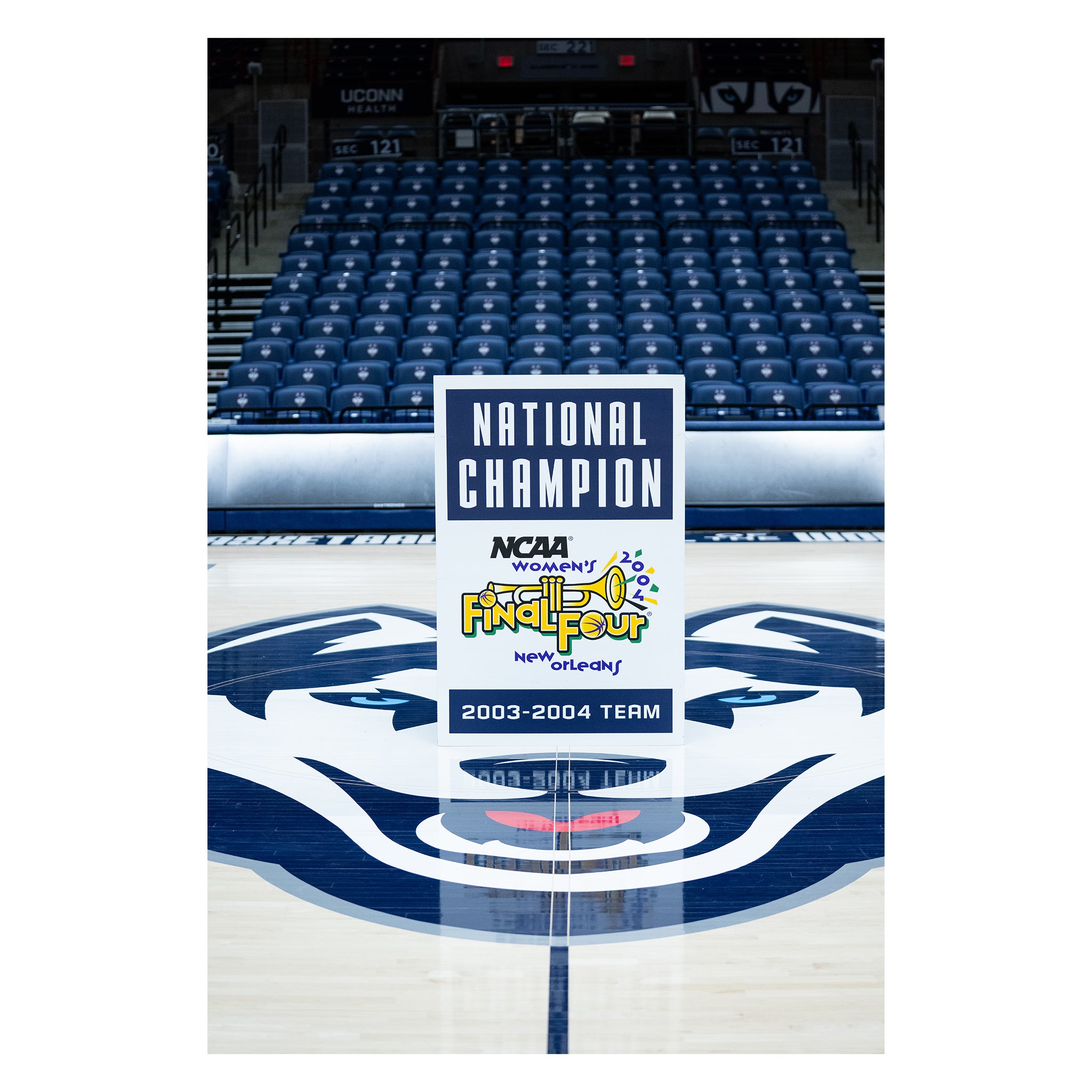 2004 Women’s National Champion Team Huskies of Honor Sign